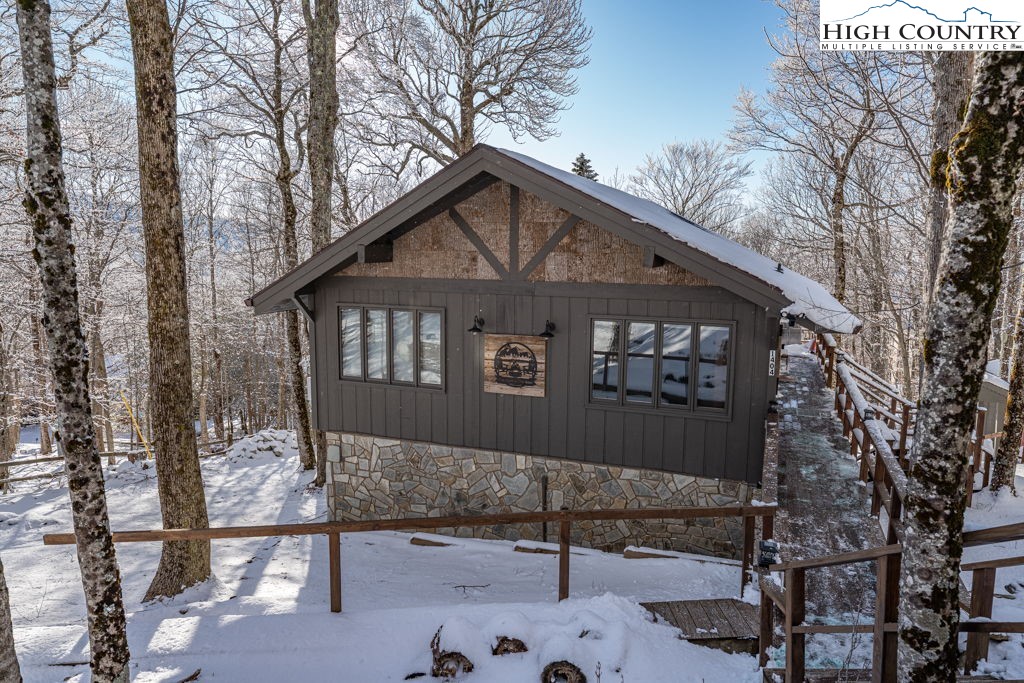 1404 Beech Mountain Parkway