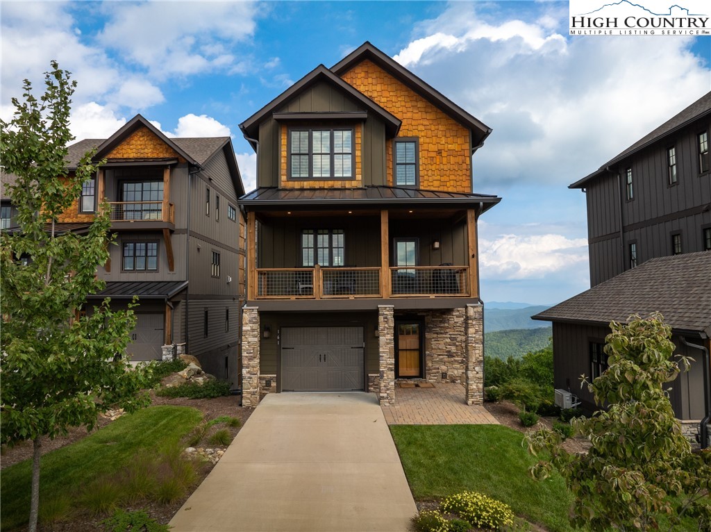 161 Silver Feather Court