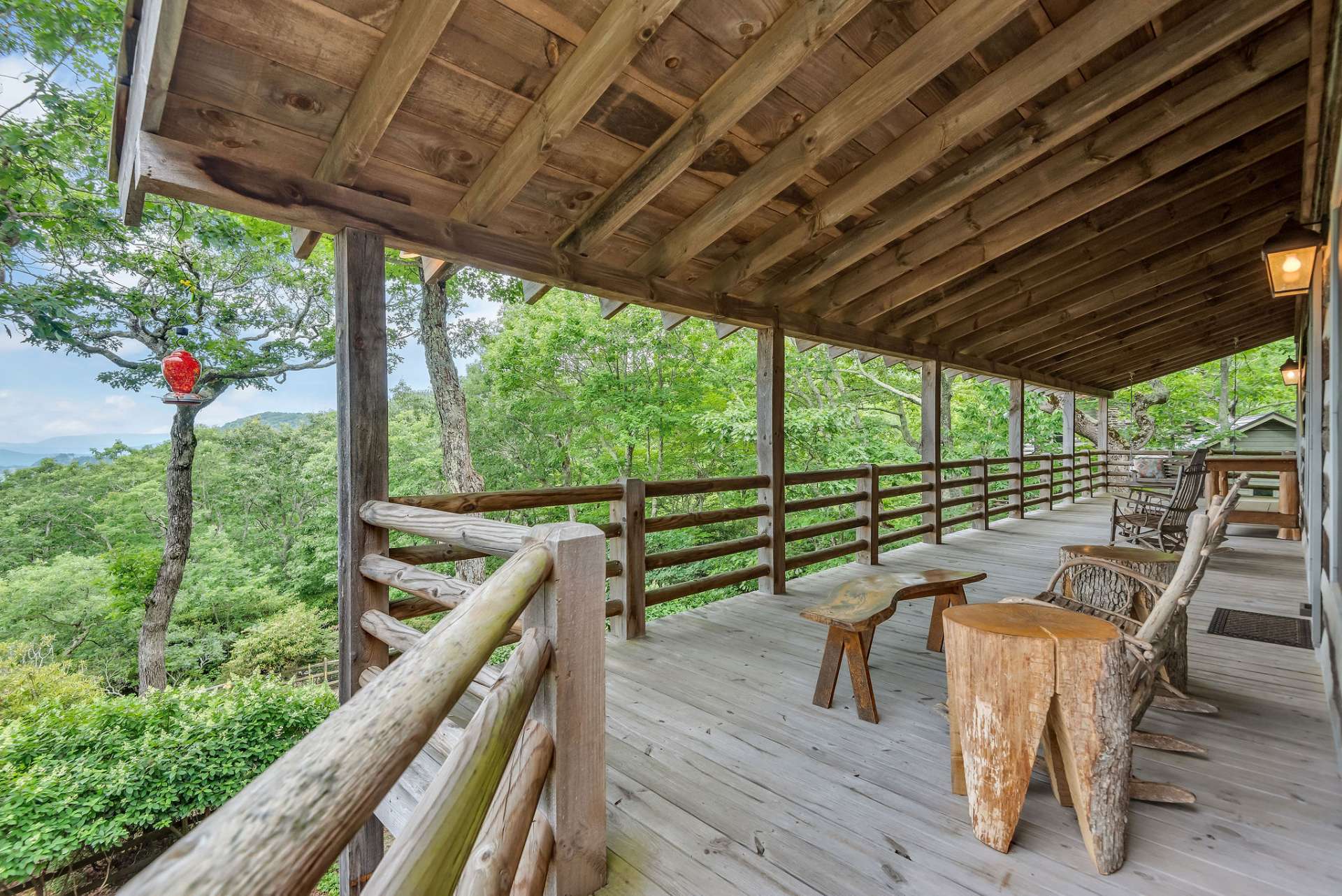 This cabin exquisitely intermingles the indoor and outdoor spaces creating the perfect venue for summer neighborhood parties.