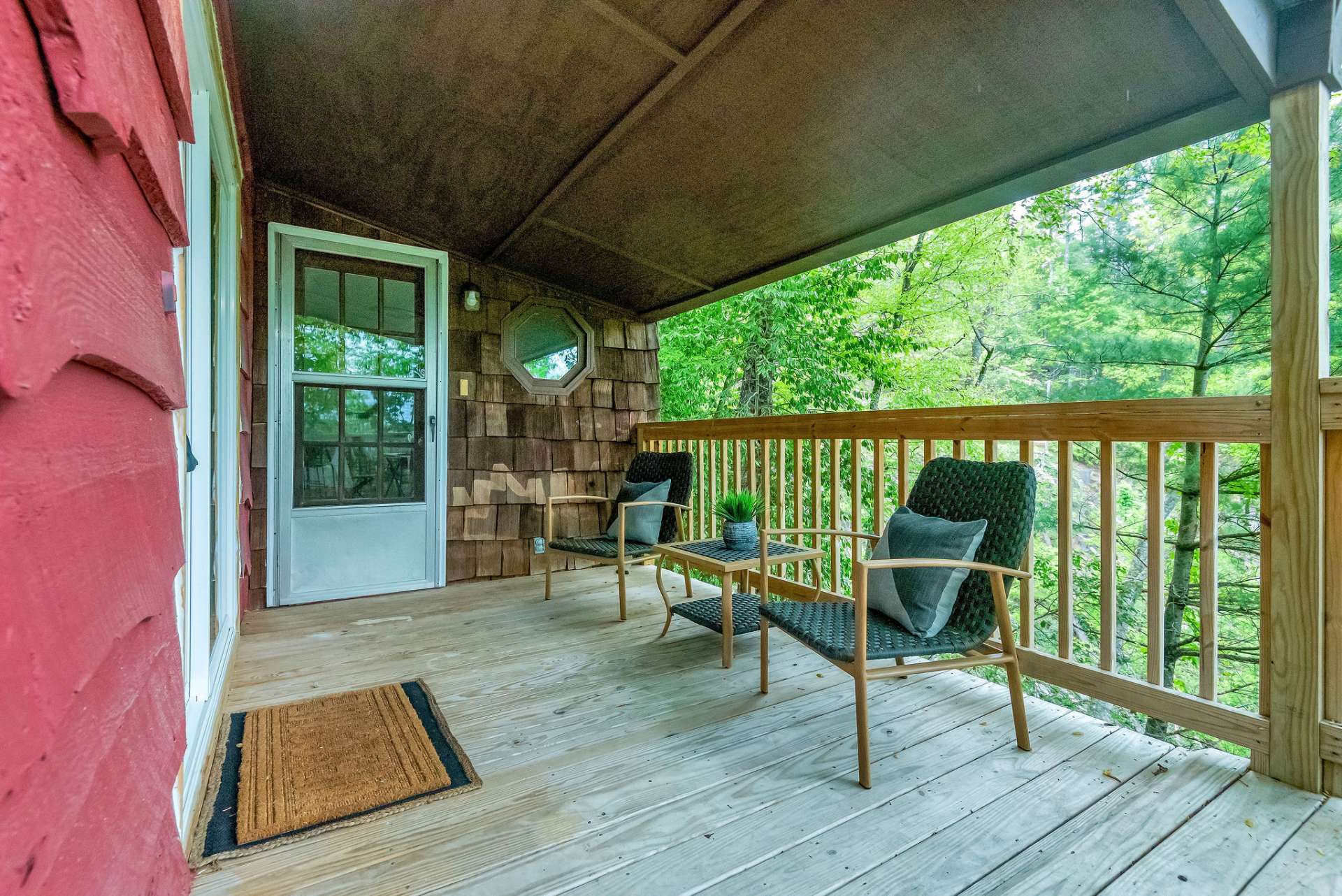 Entrance to living area and dining room