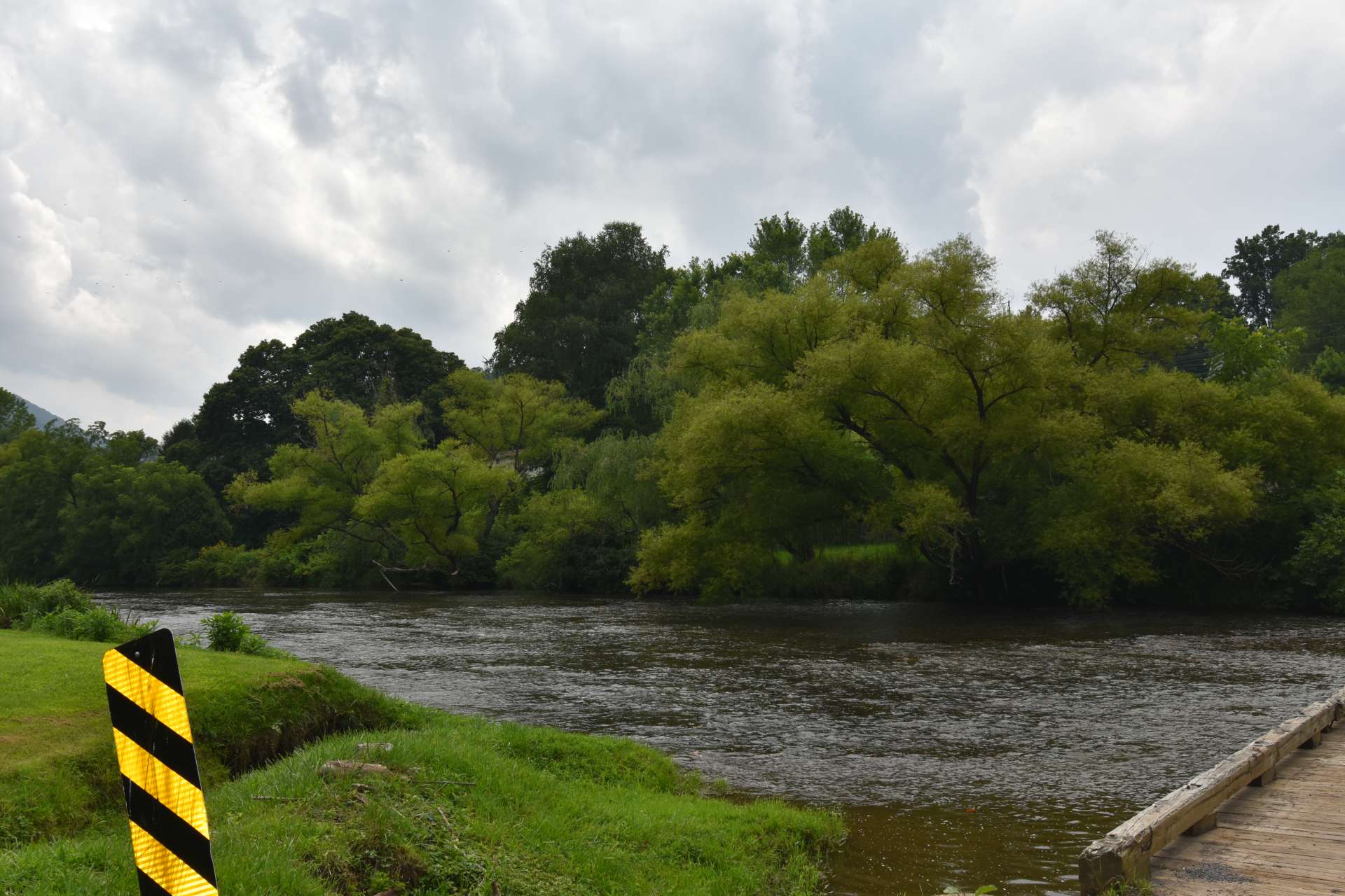 The new river is only a 5 minute walk from the home