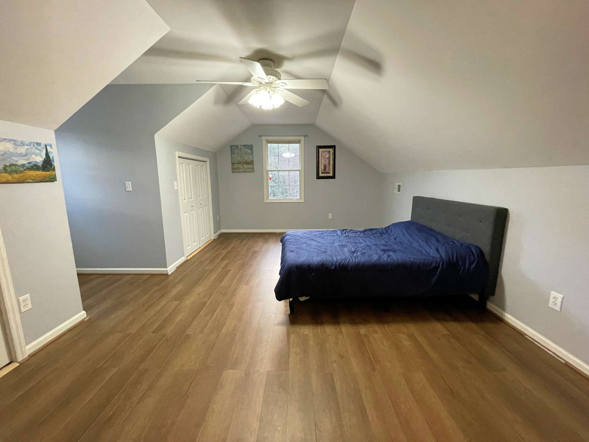 Upper level guest bedroom