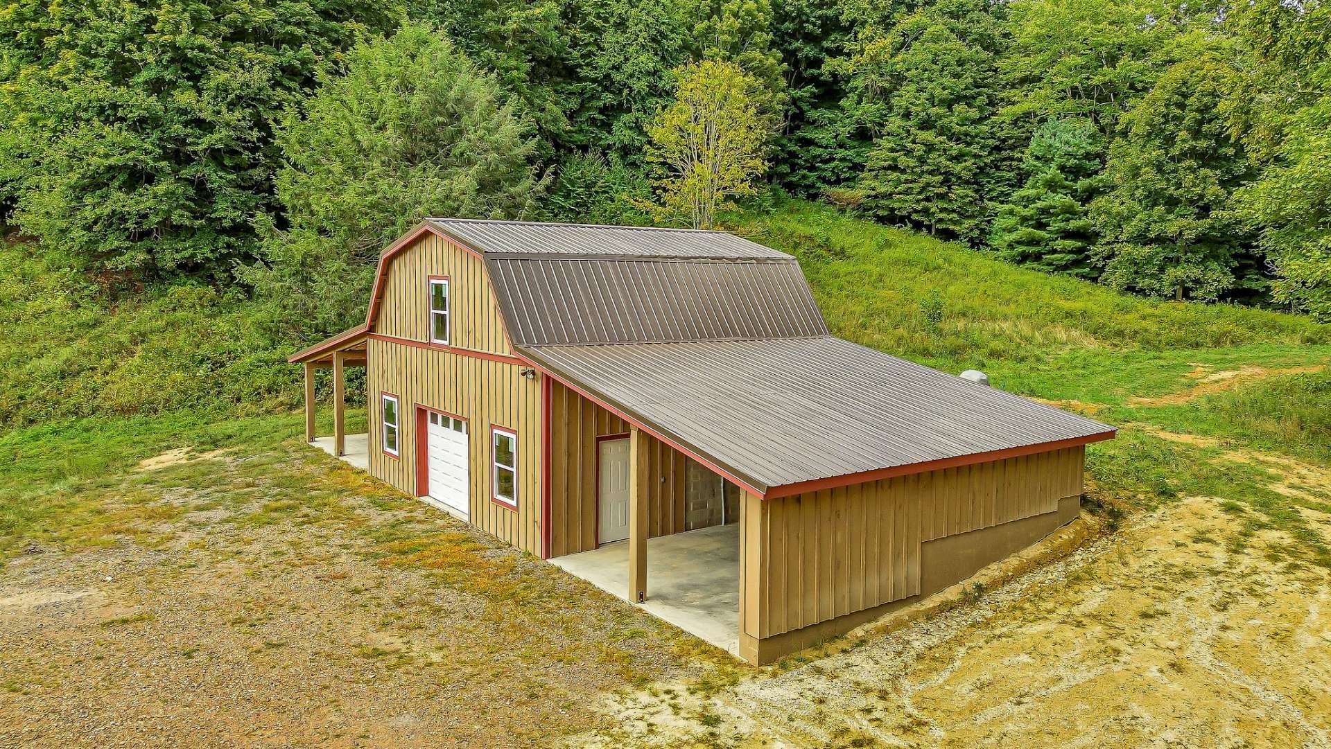 Barn and storage areas!