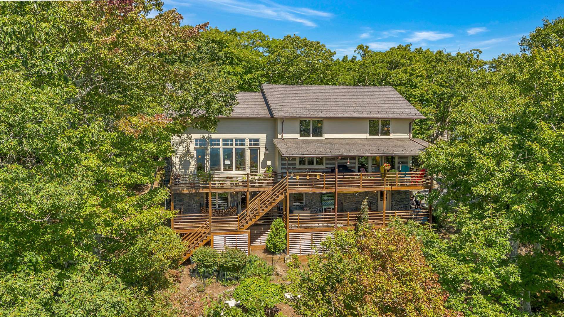 Spacious decks provide both open and covered idyllic areas to sit back and take in the stunning views.