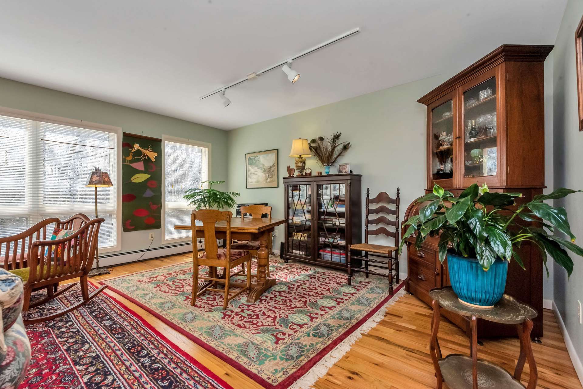 This space is ideal for a sunroom, den, or studio space