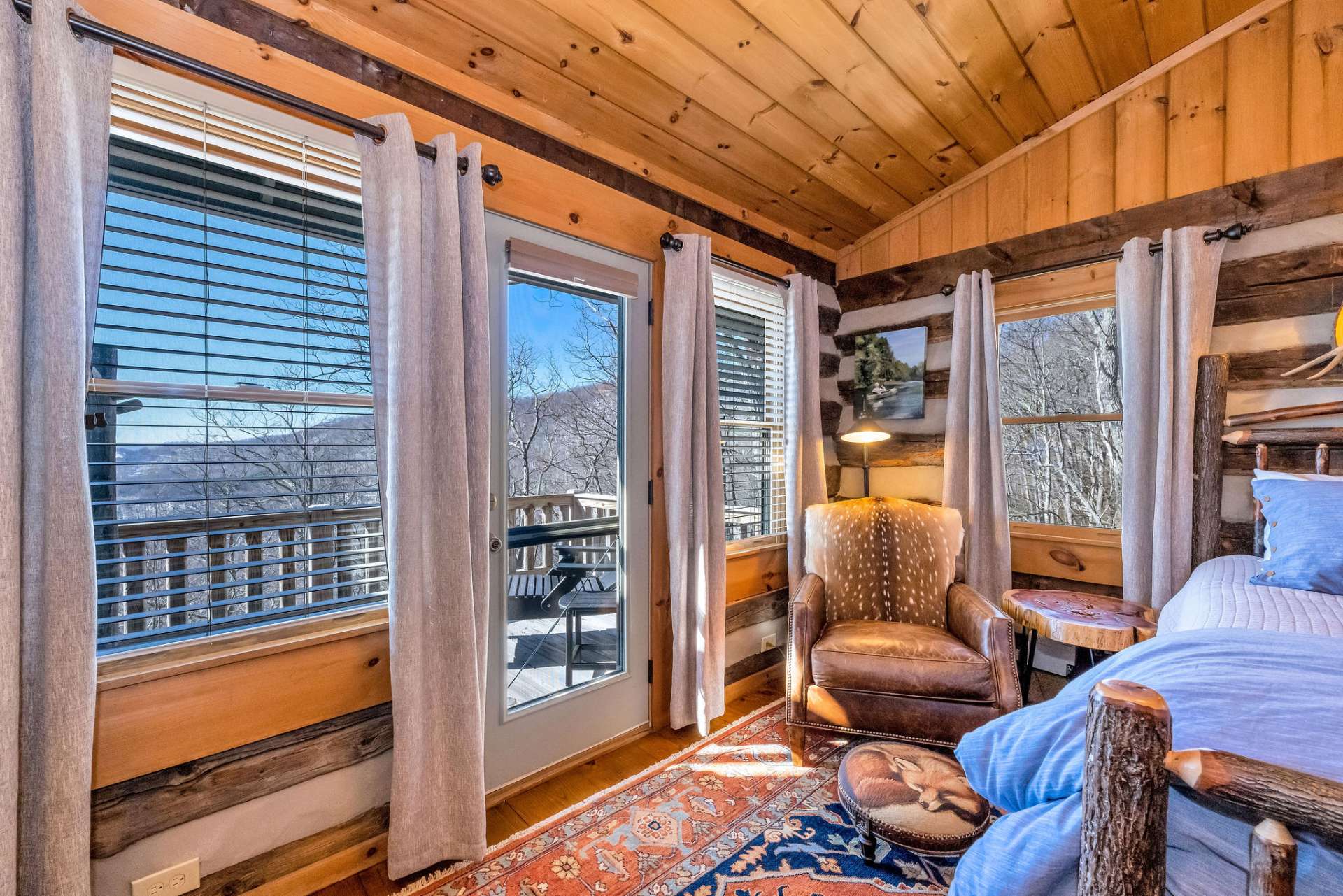 Enjoy the private access to the deck and hot tub.