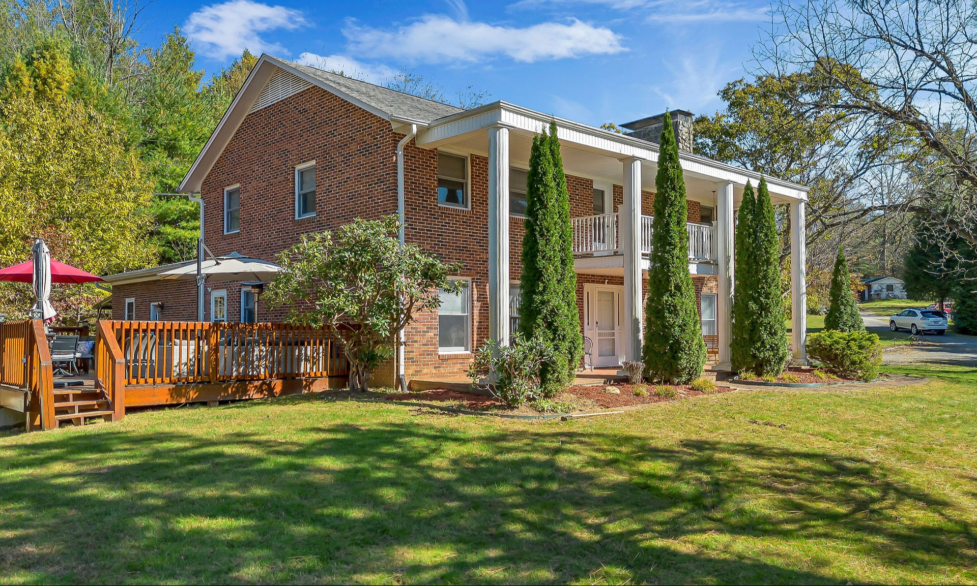 Traditional Mountain Estate West Jefferson NC